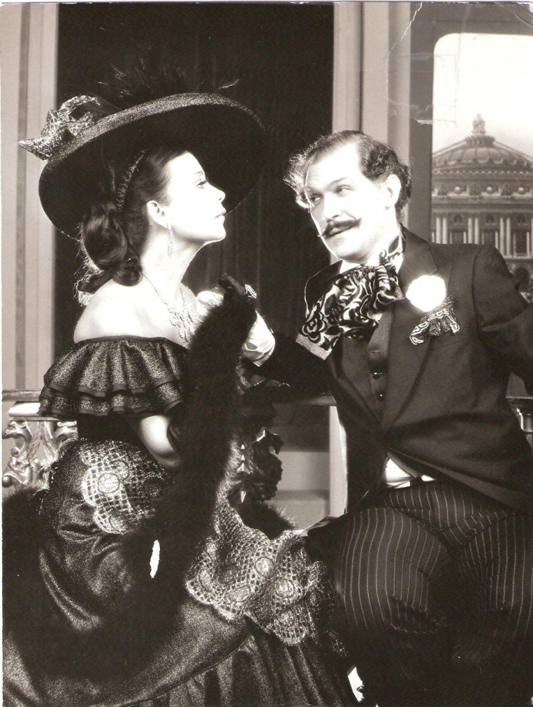 Η Τζένη και το Ίδρυμα