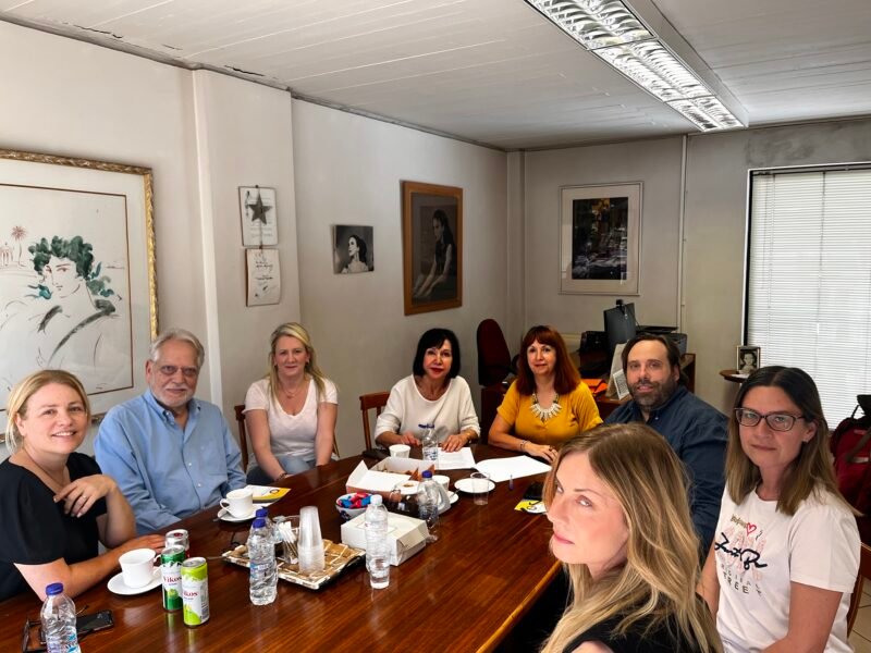 Μνημόνιο Συνεργασίας ανάμεσα στην Eyes of Light – Φορέας Τέχνης στην Υγεία  και το Ίδρυμα Τζένη Καρέζη